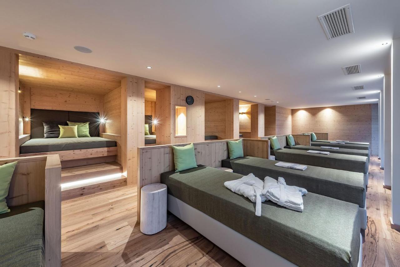 Hotel Torgglerhof Бресаноне Екстериор снимка