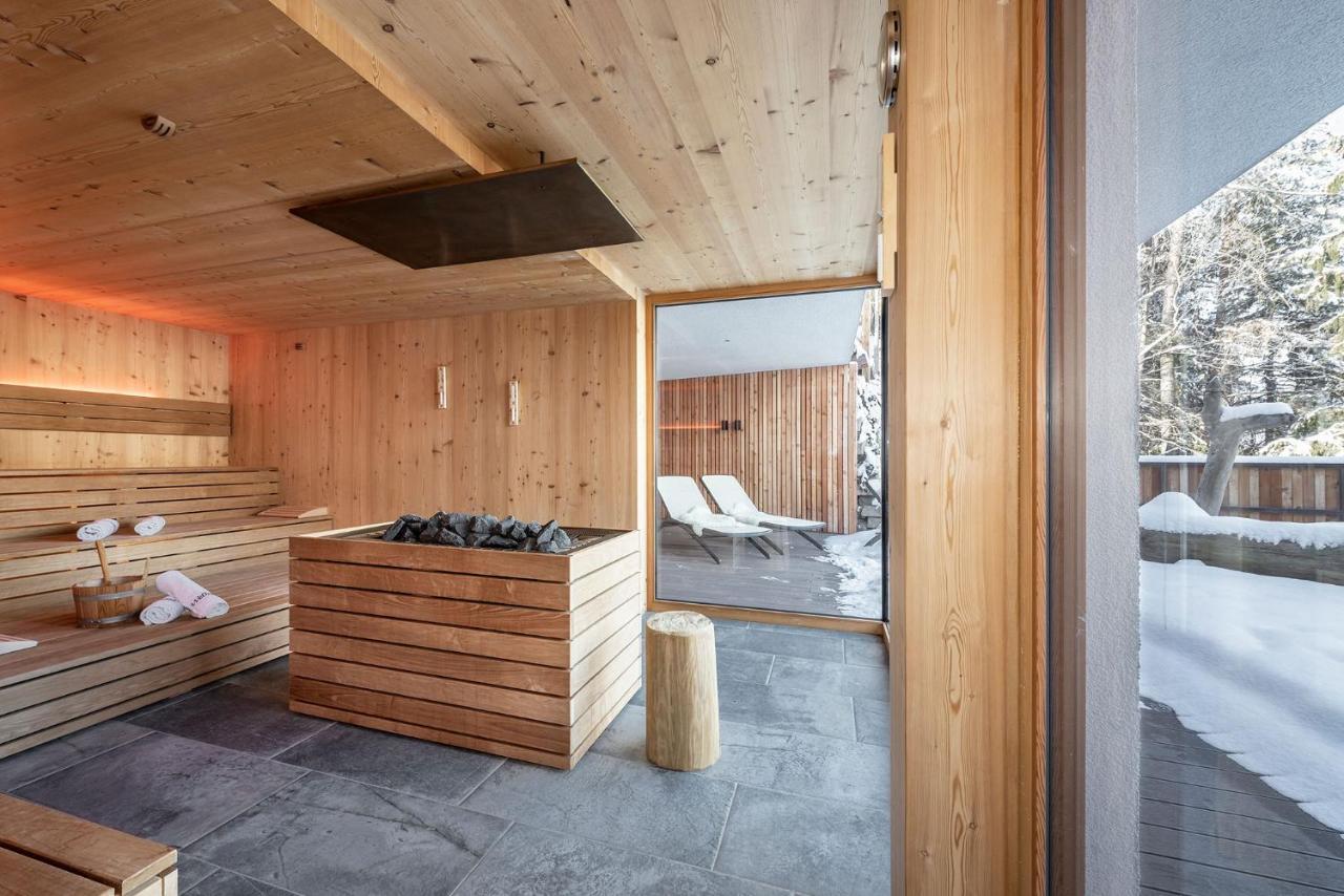 Hotel Torgglerhof Бресаноне Екстериор снимка