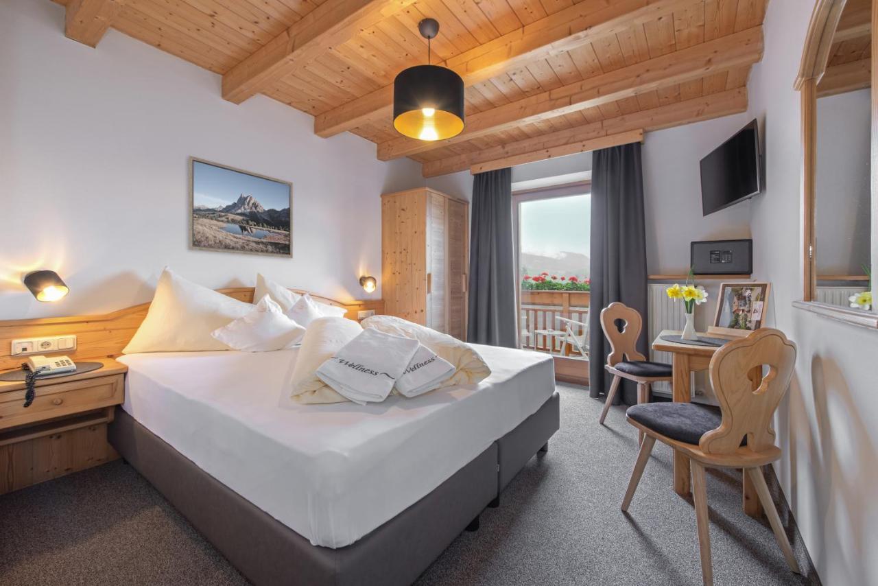 Hotel Torgglerhof Бресаноне Екстериор снимка