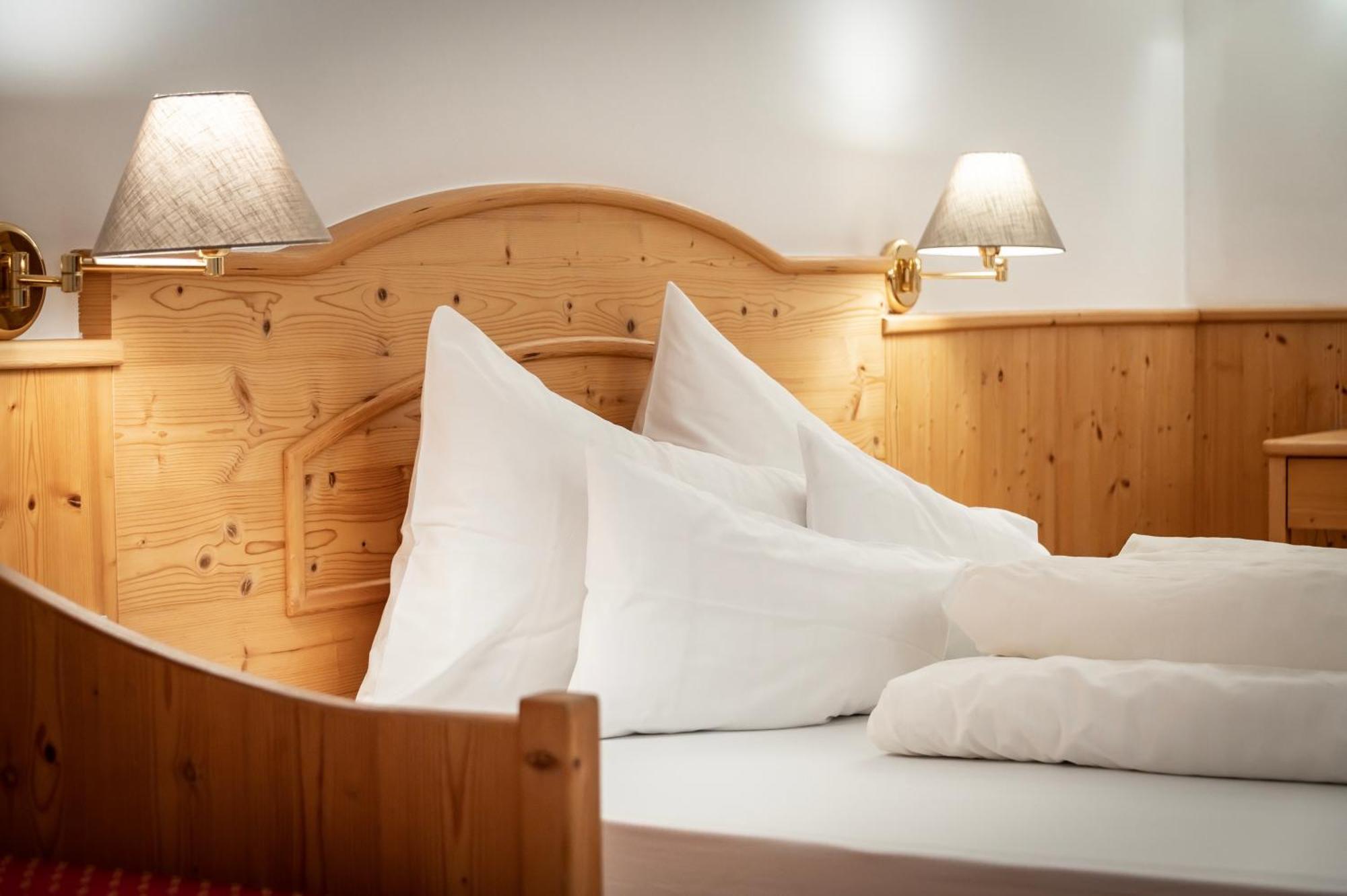 Hotel Torgglerhof Бресаноне Екстериор снимка
